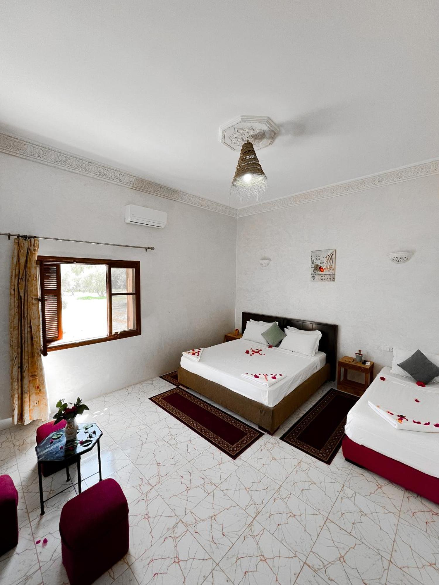 Guest House Qodwa Sidi Abdallah Ghiat Eksteriør billede