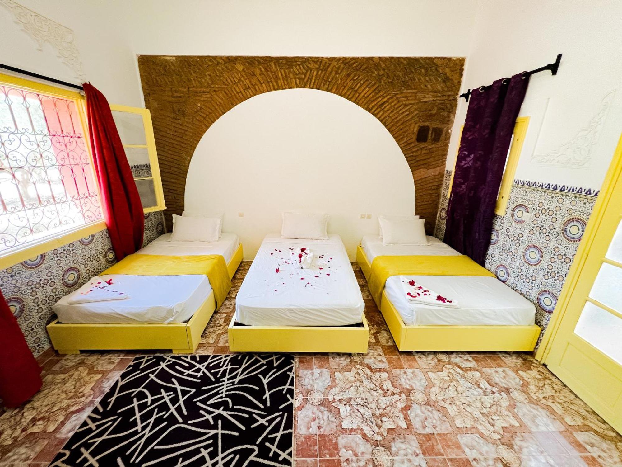 Guest House Qodwa Sidi Abdallah Ghiat Eksteriør billede